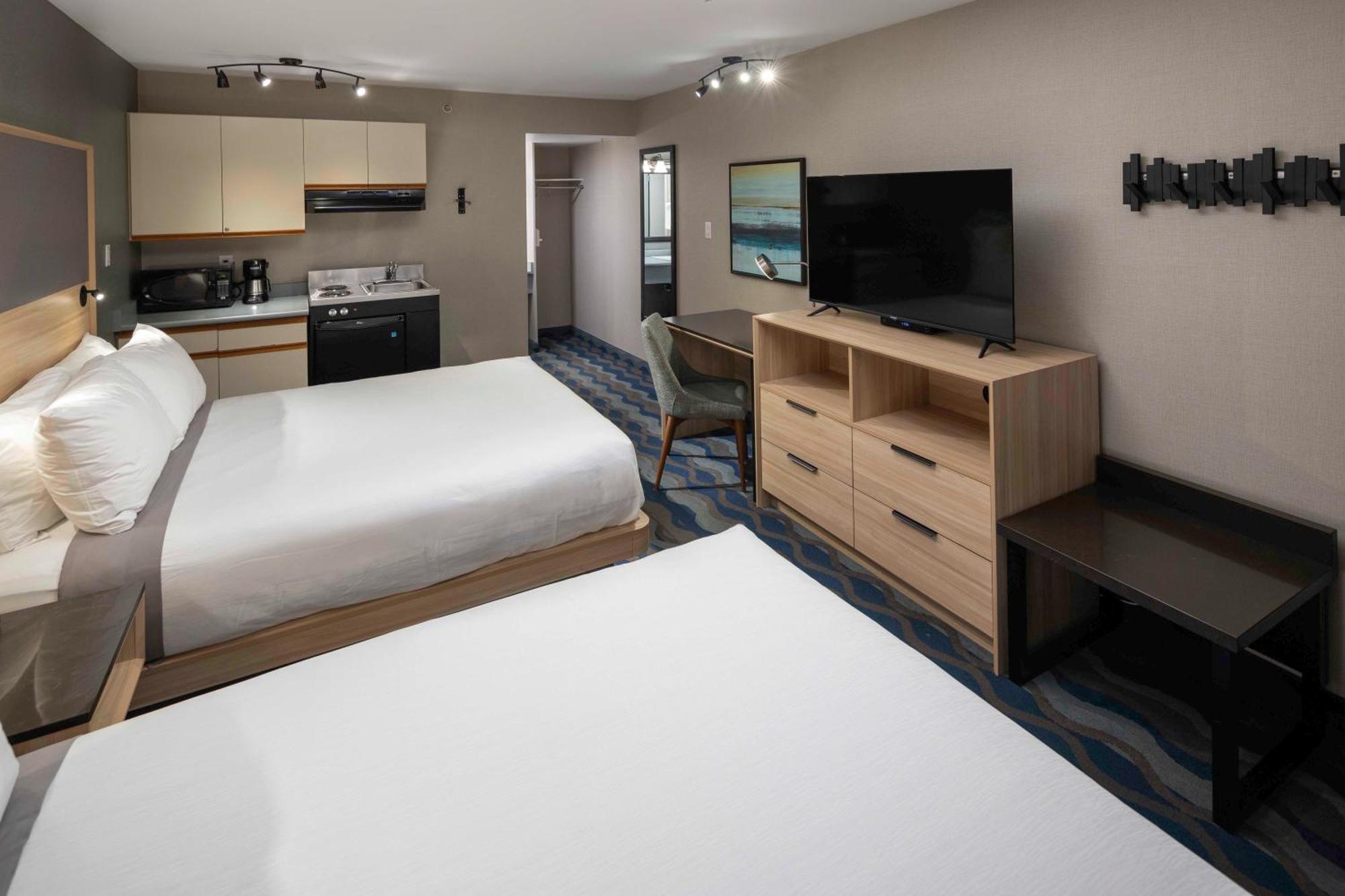 Accent Inns Vancouver Airport Richmond Exterior photo